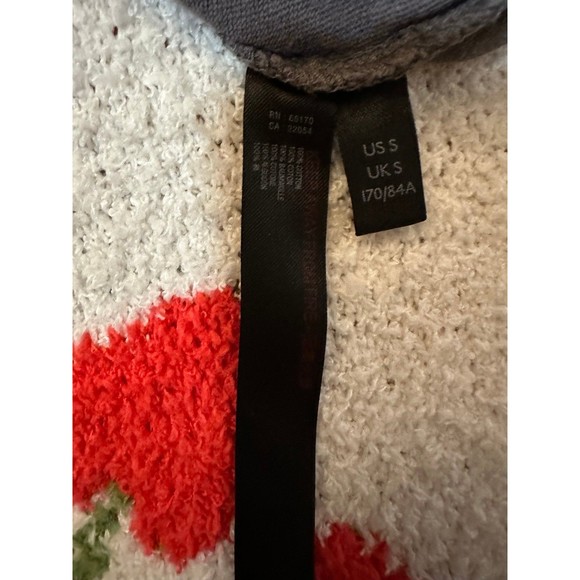 Out from under oversized cropped top - Picture 5 of 5